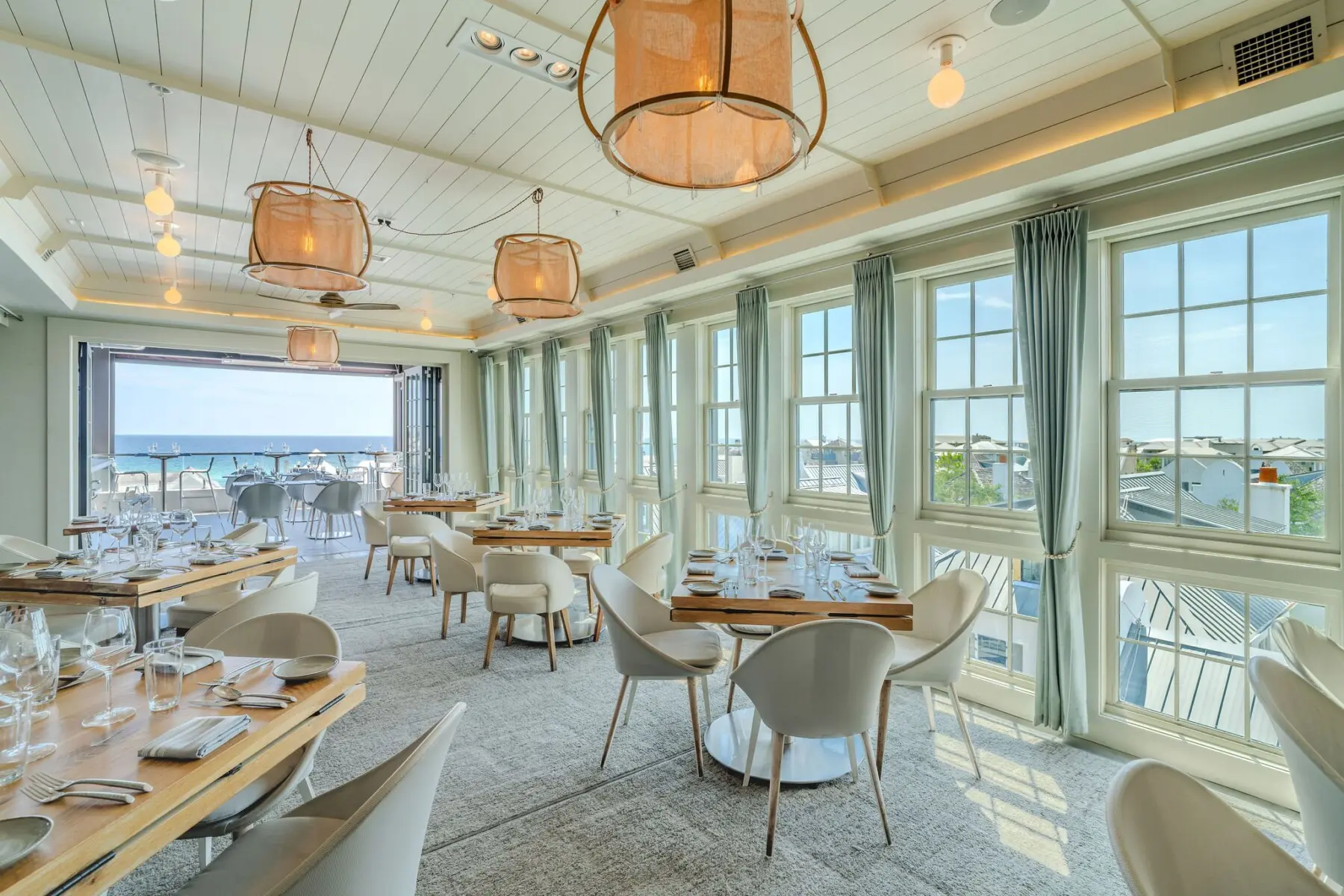 Pescado Seafood Grill & Rooftop Bar