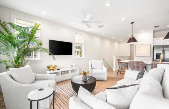 9de0dbbb 65e6 4e82 8eef fcf6f6c9d878