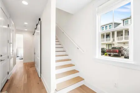 b2557410 1318 41cd 8328 d803130bf917